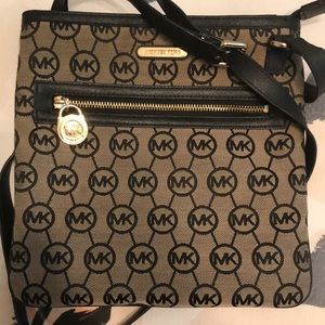 Michael Kors Crossbody purse